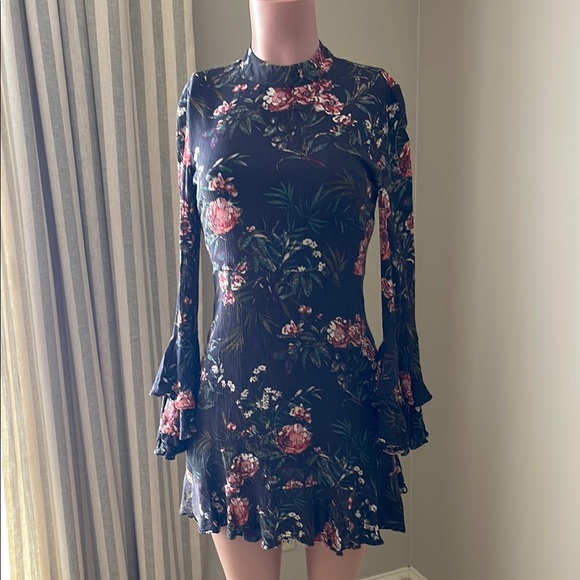 Gilli Dresses & Skirts - Floral Long Sleeve Dress